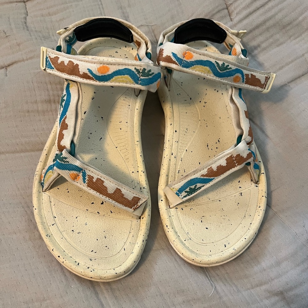 SOLD - Teva x Parks Project hurricane xlt sandals